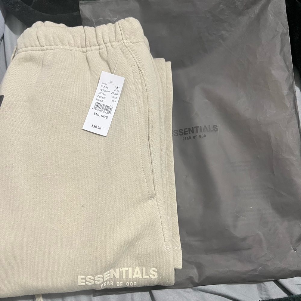 ESSENTIALS FEAR OF GOD